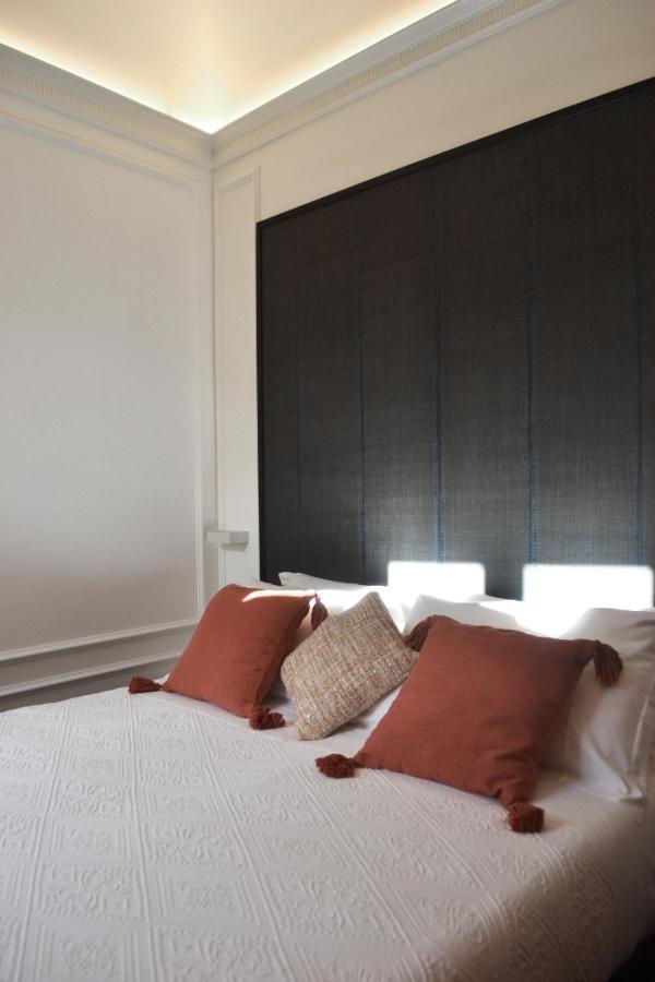 Palazzo Delle Sirene Deluxe Apartment & Boutique Rooms เลวานโต ภายนอก รูปภาพ
